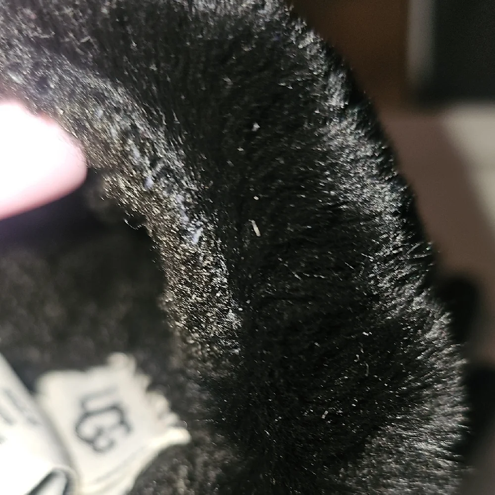 UGG NWT Black Quilted Leather Gloves with Fur Trim Lined Touch Screen Sz.S/M